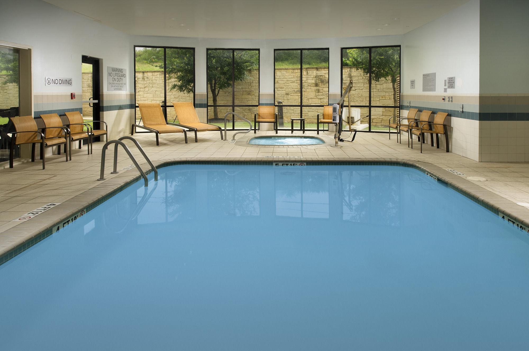 Courtyard By Marriott San Antonio Seaworld/Lackland Exterior foto