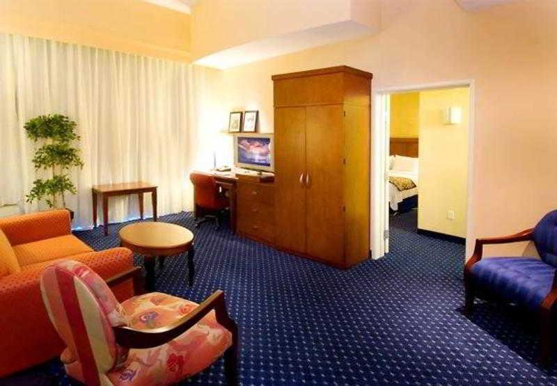 Courtyard By Marriott San Antonio Seaworld/Lackland Habitación foto